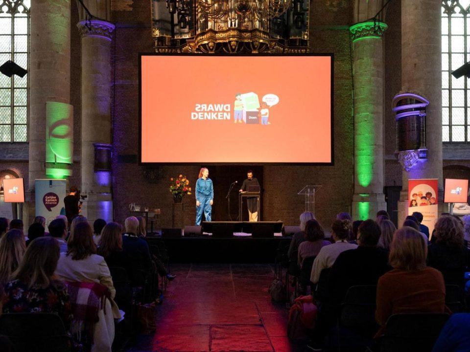 3e7128da d4c4 4a5d aa64 e60d18bb3d8a